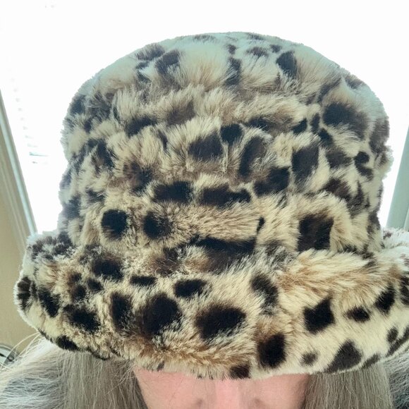 Parkhurst Canada Faux Fur Leopard Print Hat - One Size - Picture 1 of 5